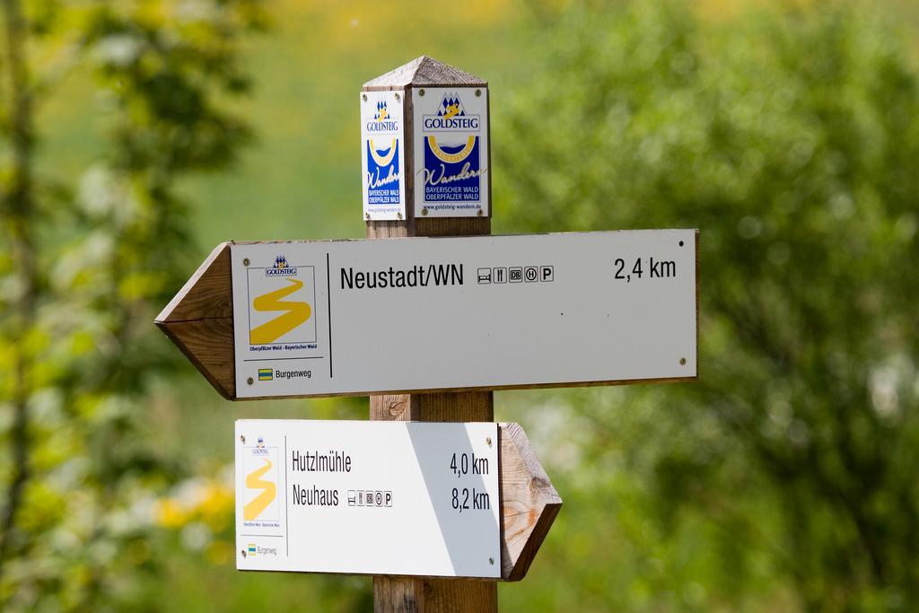 Hotel Grader Neustadt an der Waldnaab Eksteriør bilde